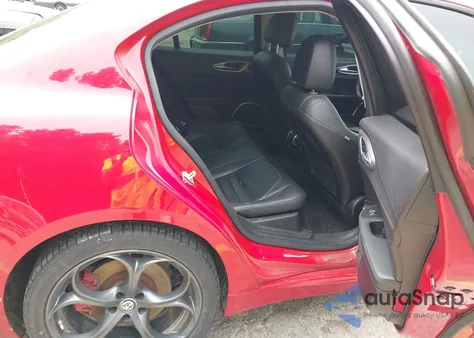 2018 Alfa Romeo Giulia Ti Sport Awd z USA, uszkodzony, nr VIN ZARFAEEN1J7567230